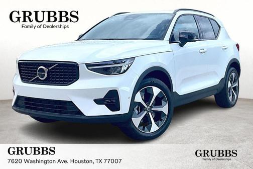2026 Volvo XC40 B5 Plus