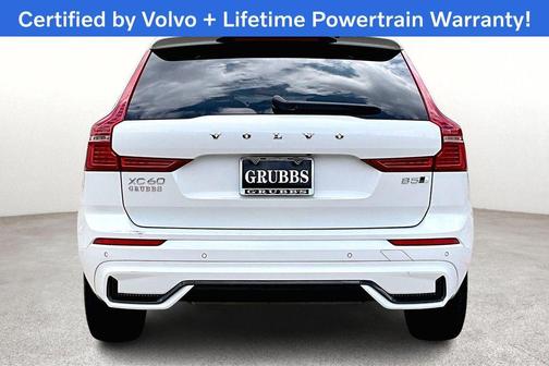 2023 Volvo XC60 B5 Plus Dark Theme