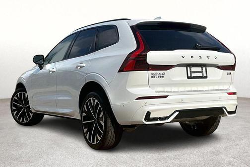 2026 Volvo XC60 B5 Ultra
