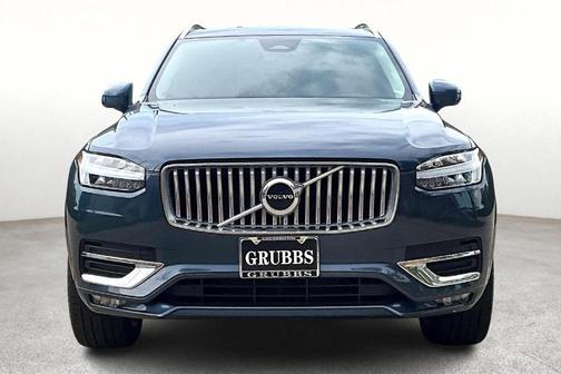 2025 Volvo XC90 B5 Core