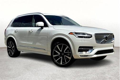 2025 Volvo XC90 B6 Plus 7-Seater