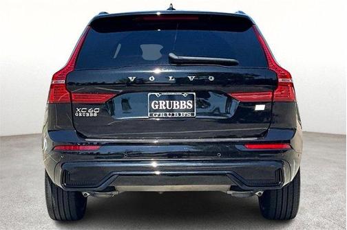 2022 Volvo XC60 Recharge Plug-In Hybrid T8 R-Design