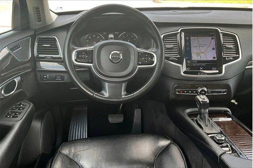 2018 Volvo XC90 T5 Momentum