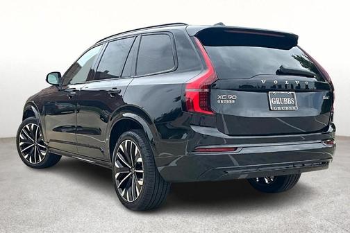 2026 Volvo XC90 B6 Ultra Dark Theme 7-Seater