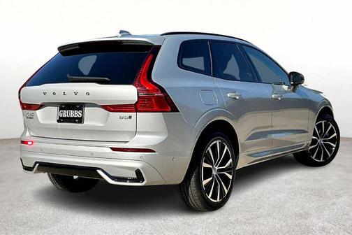 2025 Volvo XC60 B5 Plus
