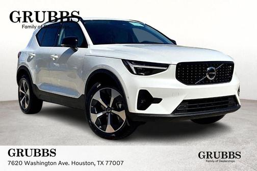 2026 Volvo XC40 B5 Plus