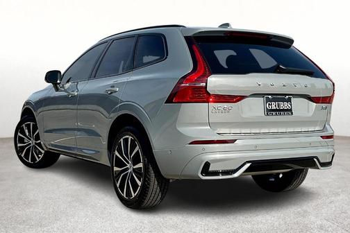 2025 Volvo XC60 B5 Plus