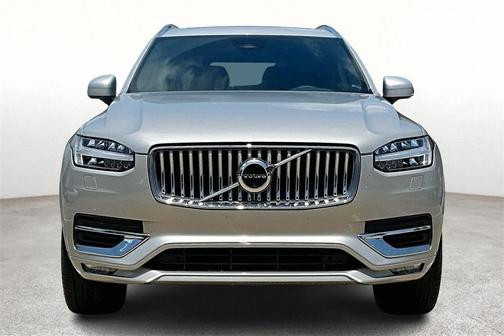 2024 Volvo XC90 B5 Plus Bright Theme