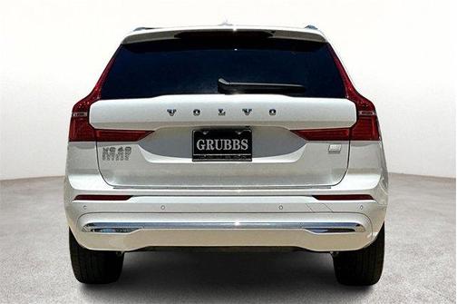 2022 Volvo XC60 Recharge Plug-In Hybrid T8 Inscription Expression