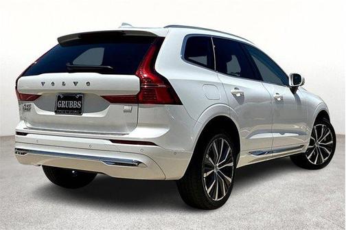 2022 Volvo XC60 Recharge Plug-In Hybrid T8 Inscription Expression