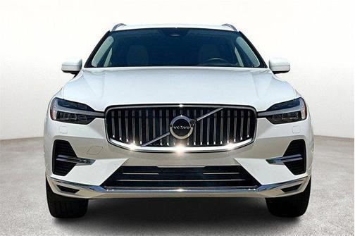2022 Volvo XC60 Recharge Plug-In Hybrid T8 Inscription Expression