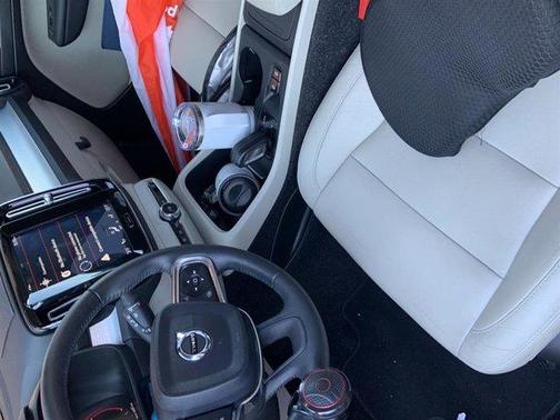 2019 Volvo XC40 T5 Momentum