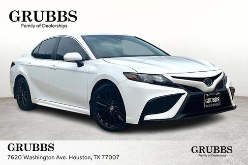 2024 Toyota Camry Hybrid SE