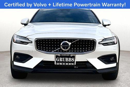 2025 Volvo V60 Cross Country B5 Plus
