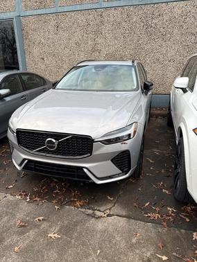 2025 Volvo XC60 B5 Core