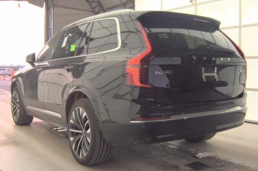 2025 Volvo XC90 B5 Plus