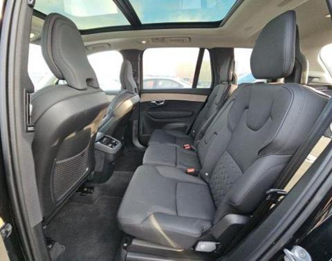 2025 Volvo XC90 B5 Plus