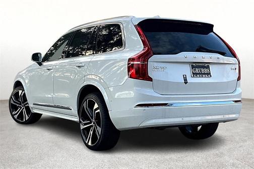 2025 Volvo XC90 B6 Ultra