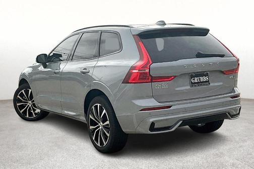 2025 Volvo XC60 B5 Plus