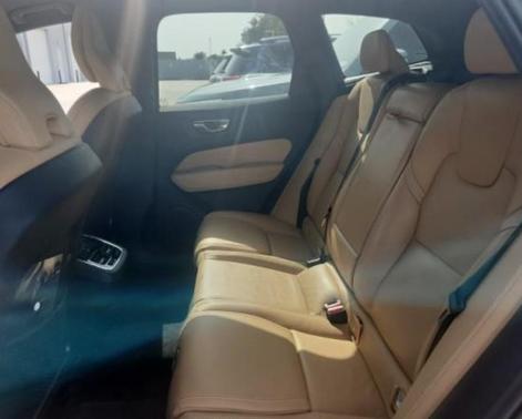 2022 Volvo XC60 B5 Inscription