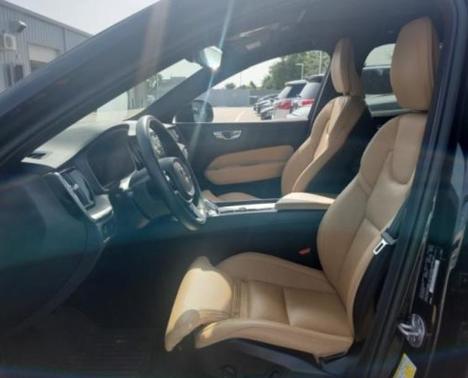 2022 Volvo XC60 B5 Inscription