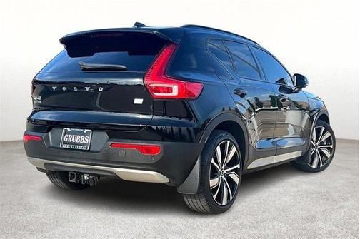2022 Volvo XC40 Recharge Pure Electric P8 Twin Plus