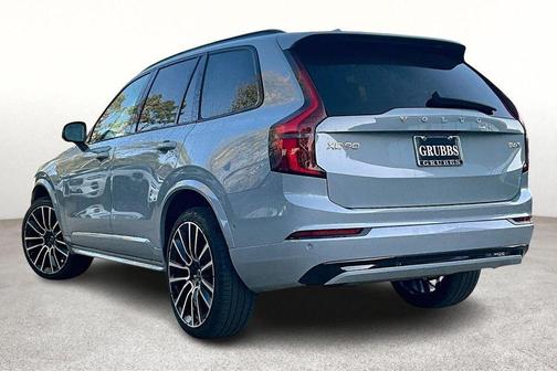 2026 Volvo XC90 B6 Ultra Dark Theme 7-Seater