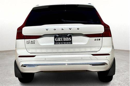 2022 Volvo XC60 B5 Inscription
