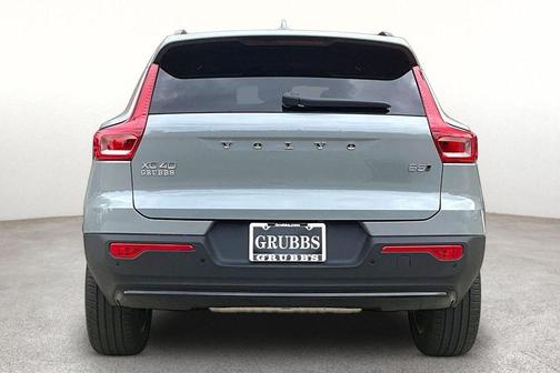 Gray Metallic 2026 Volvo XC40 B5 Core