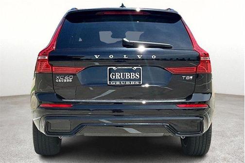 2025 Volvo XC60 Plug-In Hybrid T8 Ultra