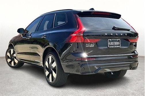 2025 Volvo XC60 Plug-In Hybrid T8 Ultra