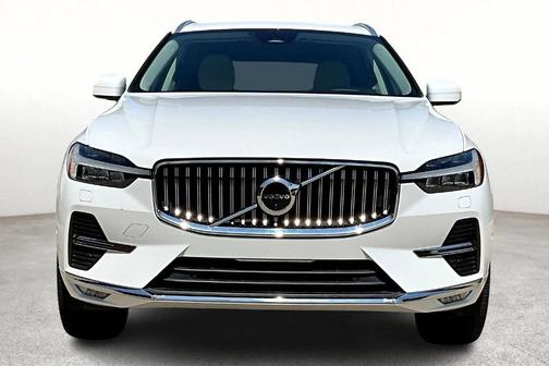 2023 Volvo XC60 B6 Ultimate Bright Theme