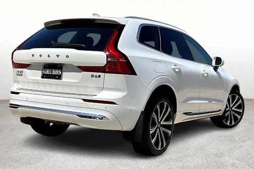 2023 Volvo XC60 B6 Ultimate Bright Theme