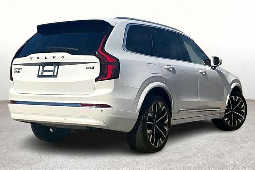 2025 Volvo XC90 B6 Plus 7-Seater