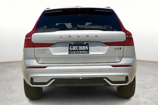 2025 Volvo XC60 B5 Plus