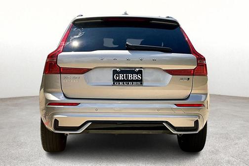 2025 Volvo XC60 B5 Plus