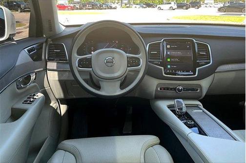 2024 Volvo XC90 Recharge Plug-In Hybrid T8 Ultimate Bright Theme 7-Seater