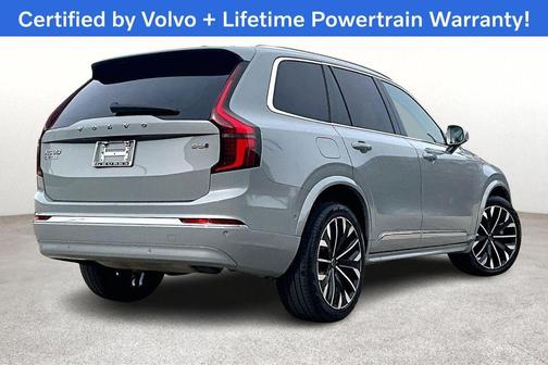 2025 Volvo XC90 B6 Plus 7-Seater