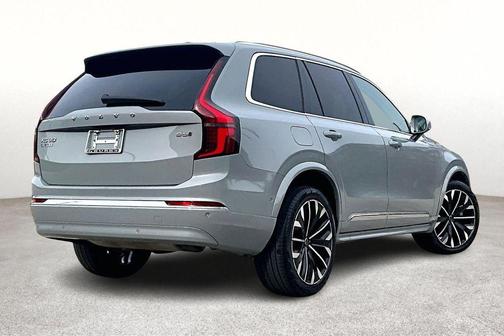 2025 Volvo XC90 B6 Plus 7-Seater