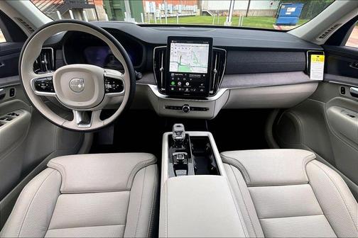 Crystal White Pearl 2026 Volvo XC90 Plug-In Hybrid T8 Ultra 7-Seater