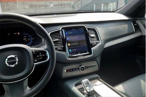 2024 Volvo XC90 Recharge Plug-In Hybrid T8 Ultimate Bright Theme 7-Seater