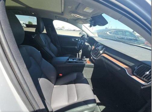 Bright 2025 Volvo V60 Cross Country B5 Plus