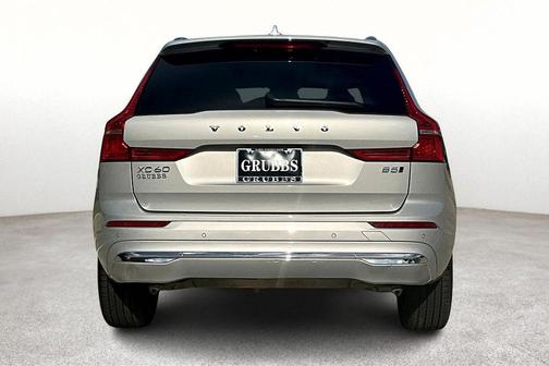 2023 Volvo XC60 B5 Plus Bright Theme