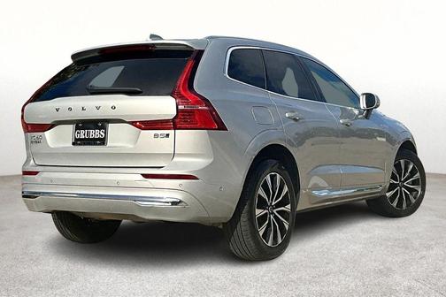 2023 Volvo XC60 B5 Plus Bright Theme