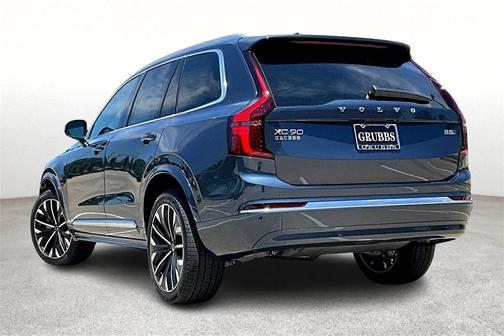 2025 Volvo XC90 B5 Core