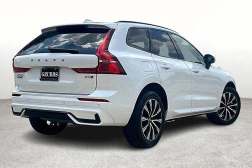 2025 Volvo XC60 B5 Core