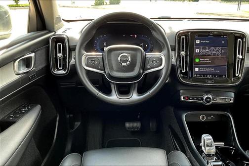 2025 Volvo XC40 B5 Plus Bright Theme