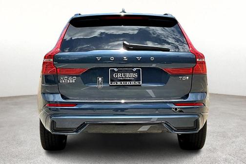 2025 Volvo XC60 Plug-In Hybrid T8 Ultra