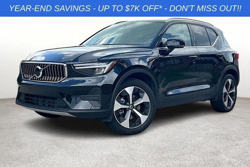 2025 Volvo XC40 B5 Core Bright Theme