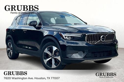 2025 Volvo XC40 B5 Core Bright Theme